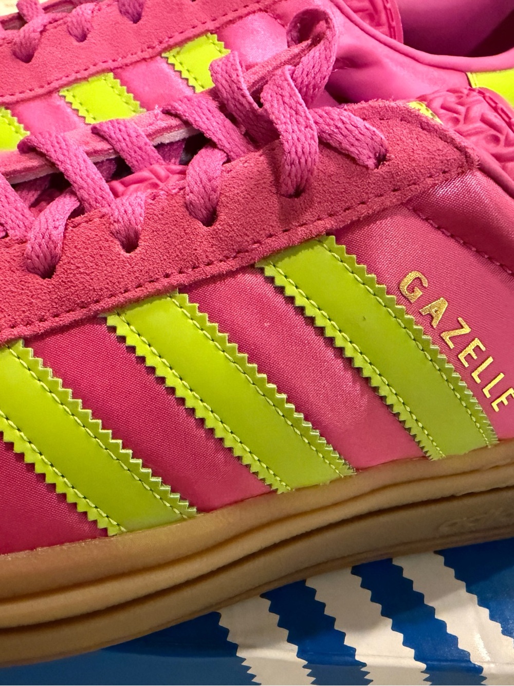 Ladies Size 9 Adidas Gazelle Bold Hot Pink & Neon Green Platform Sneakers - Picture 5 of 14